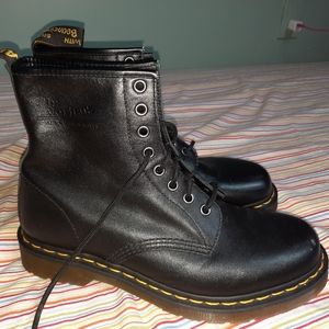 Dr. MARTENS